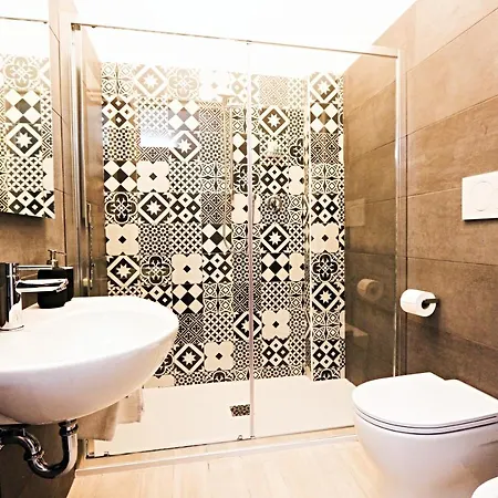People Travel Guest house *